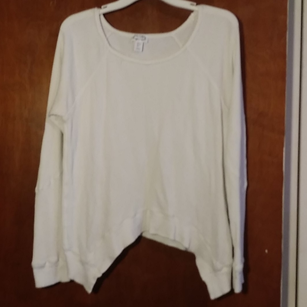Kaisely cream color 100% cotton top. Size large